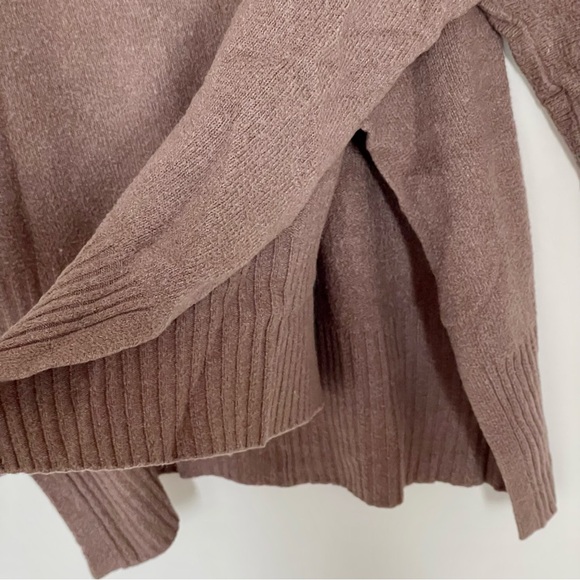 JESSICA SIMPSON women's turtleneck sweater - Picture 4 of 8